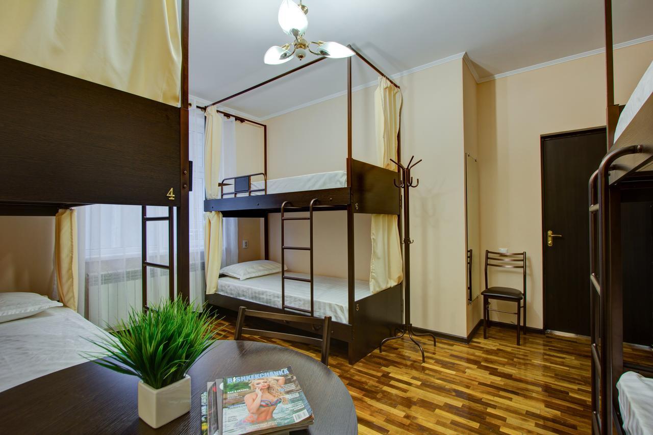 Centre Hostel Бішкек Екстер'єр фото