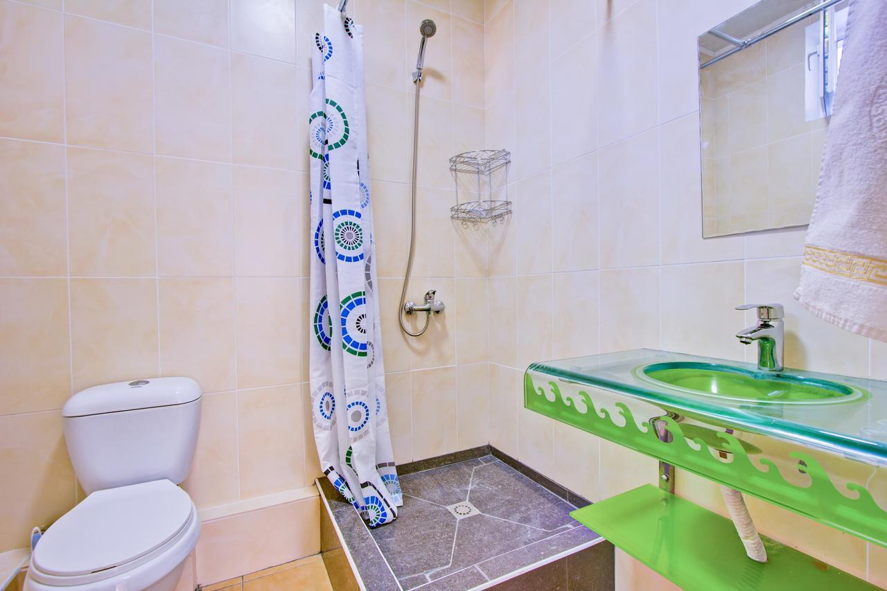 Centre Hostel Бішкек Екстер'єр фото
