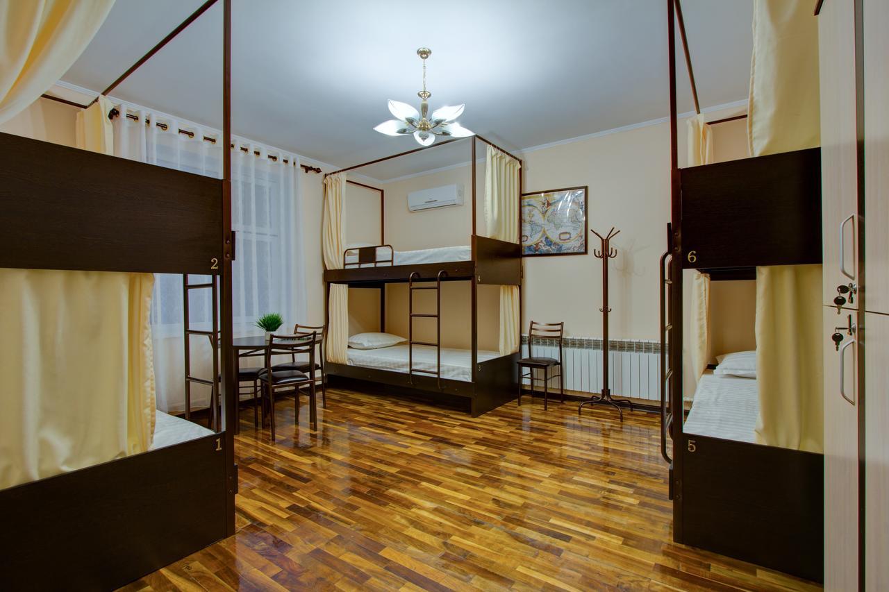 Centre Hostel Бішкек Екстер'єр фото